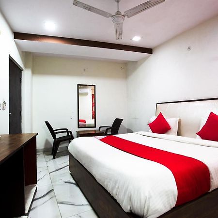 Oyo 44174 Hotel Mid Town Prime Harthala Экстерьер фото