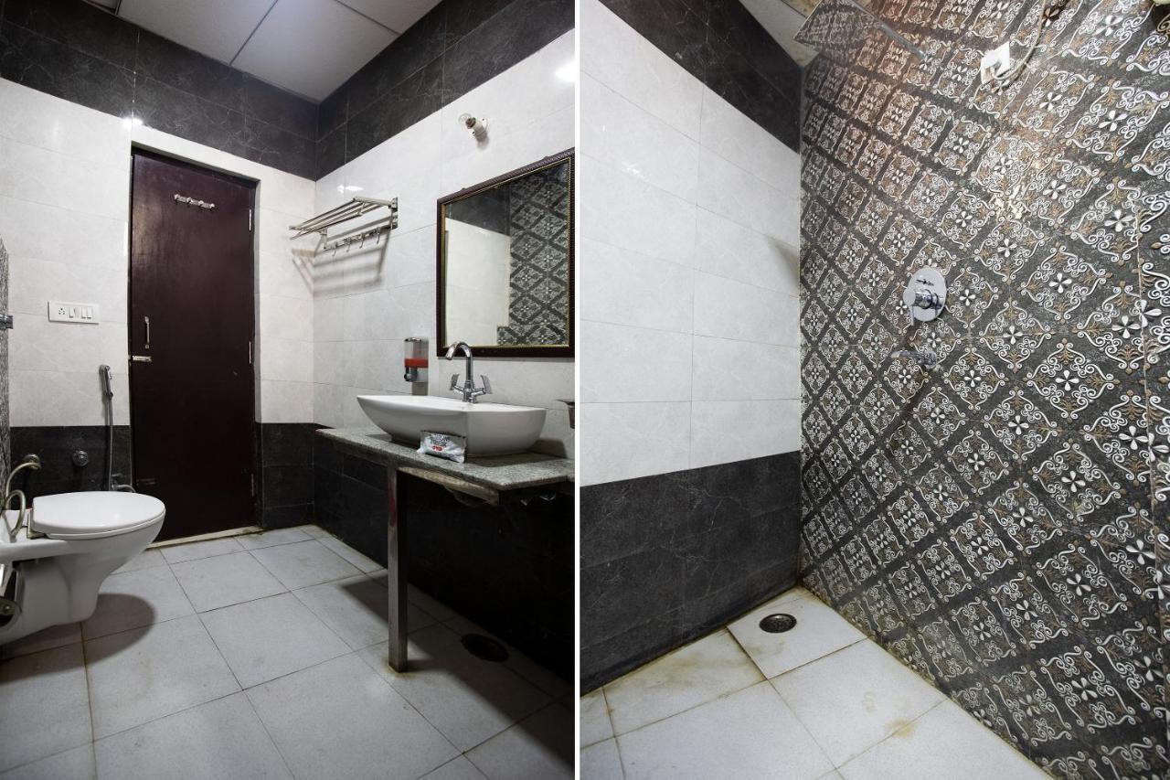 Oyo 44174 Hotel Mid Town Prime Harthala Экстерьер фото