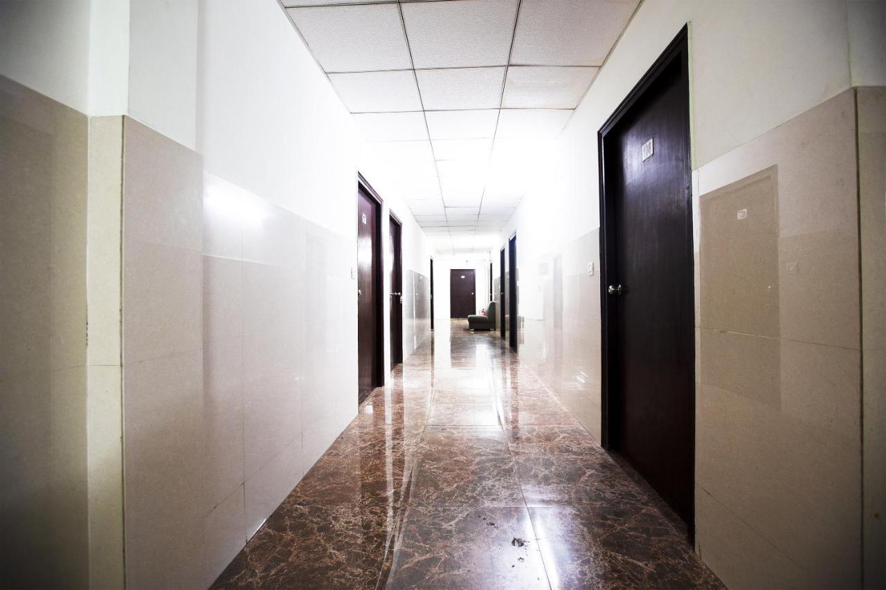 Oyo 44174 Hotel Mid Town Prime Harthala Экстерьер фото