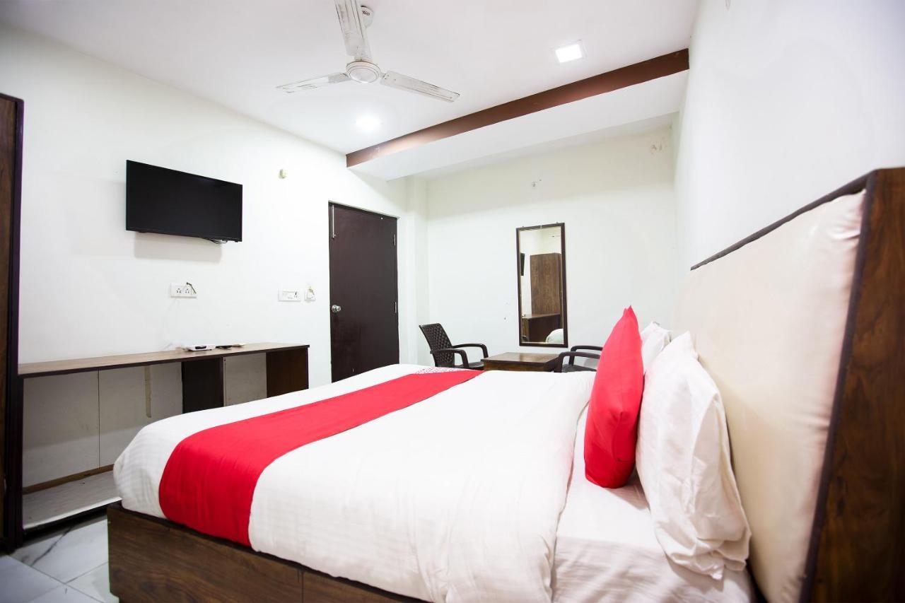 Oyo 44174 Hotel Mid Town Prime Harthala Экстерьер фото