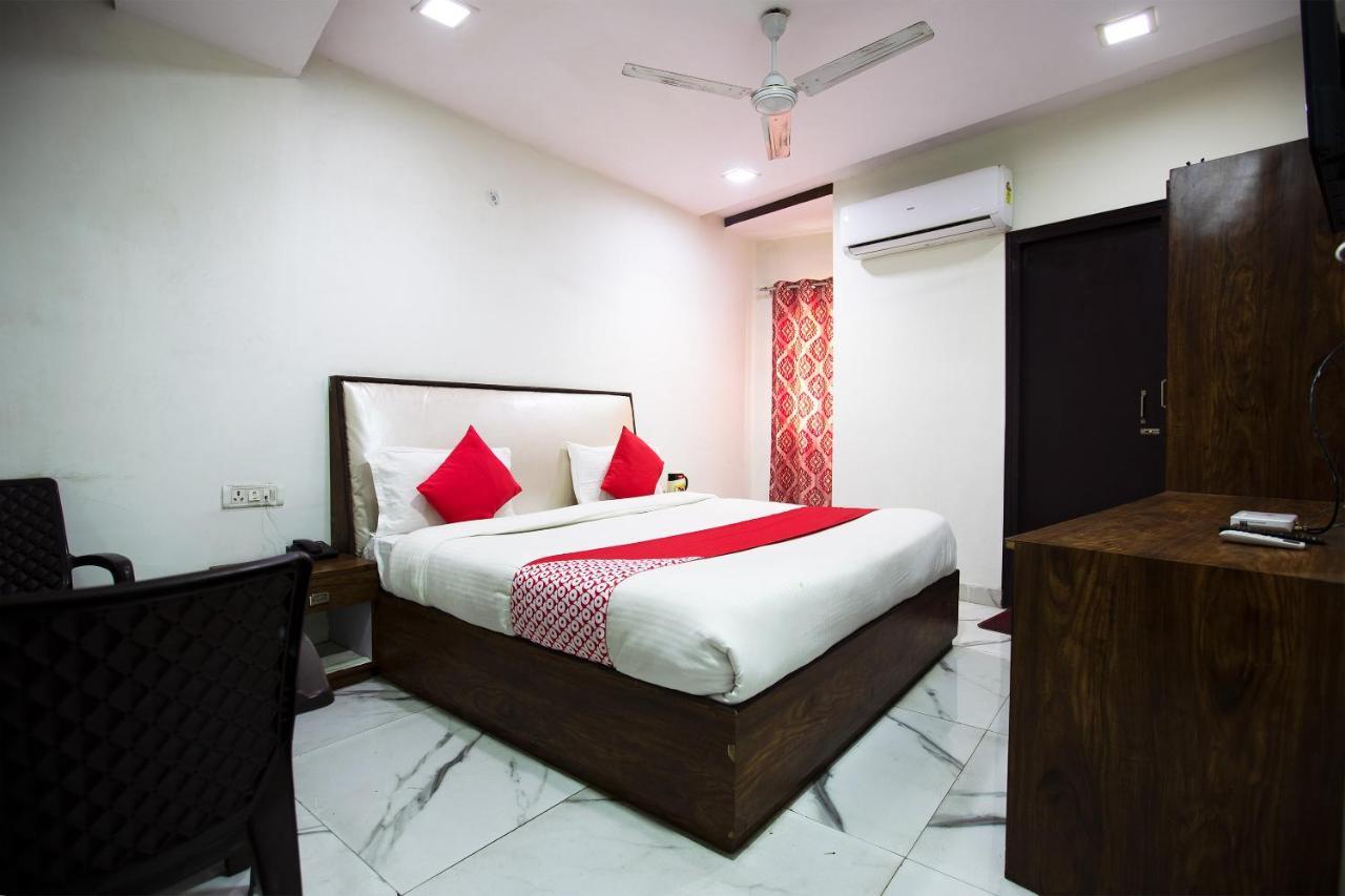 Oyo 44174 Hotel Mid Town Prime Harthala Экстерьер фото