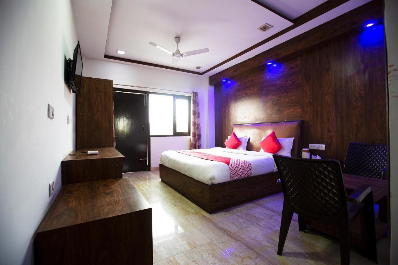Oyo 44174 Hotel Mid Town Prime Harthala Экстерьер фото