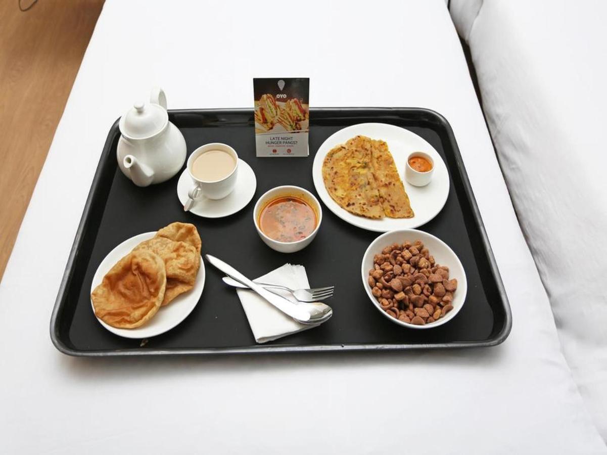 Oyo 44174 Hotel Mid Town Prime Harthala Экстерьер фото